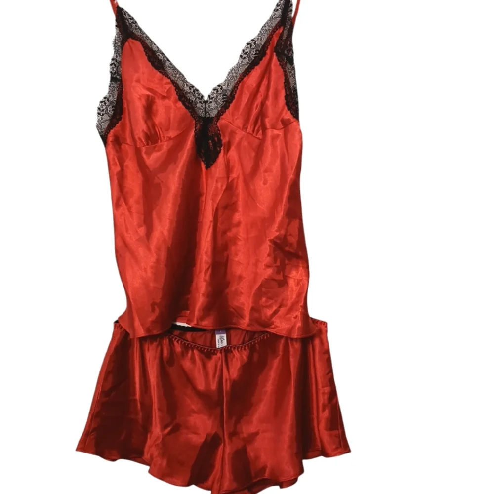 Lilac+London Satin Pajama Cami Set Size L Red Black Lace‎ Top & Shorts Romantic